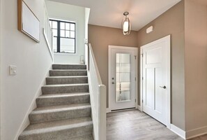 Interior - New Lakeside Hideaway: Modern Whole House Retreat (Lake Geneva)