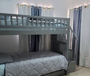 3 quartos, ferros/tábuas de passar roupa, Wi-Fi, roupa de cama