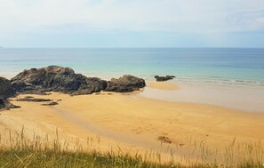Perto da praia, prática de pesca 