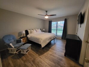 4 camere, ferro/asse da stiro, culla da viaggio, Wi-Fi gratuito