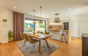 Dining - Amazing home in Sukosan (Sukosan)