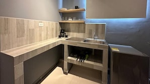 Comfort Apartment | Private kitchenette - industry south tower 505 (Medellín)