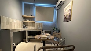 Comfort Apartment | Private kitchenette - industry south tower 505 (Medellín)
