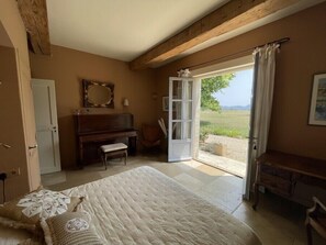 4 Schlafzimmer, Bügeleisen/Bügelbrett, WLAN, Bettwäsche