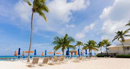 215 Resort Make 2br/2ba Condo on Seven Mile Beach