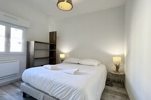2 bedrooms, bed sheets