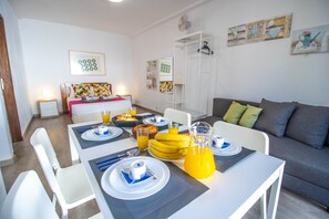 公寓, 1 間臥室, 可使用泳池 | 房內用餐區