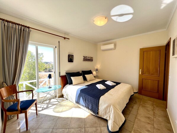Apartment, 2 Bedrooms, Pool Access