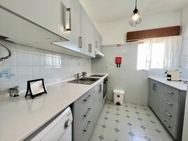 Apartamento, 1 quarto, cozinha | Cozinha privada | Micro-ondas, cafeteira/chaleira, chaleira elétrica, torradeira