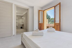5 chambres, fer et planche à repasser, Wi-Fi, draps fournis