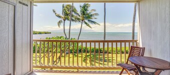 Kaunakakai Condo w/ Private Lanai & Ocean Views!