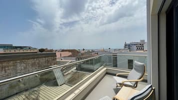 Apartment, 2 Bedrooms, 2 Bathrooms | Balcony