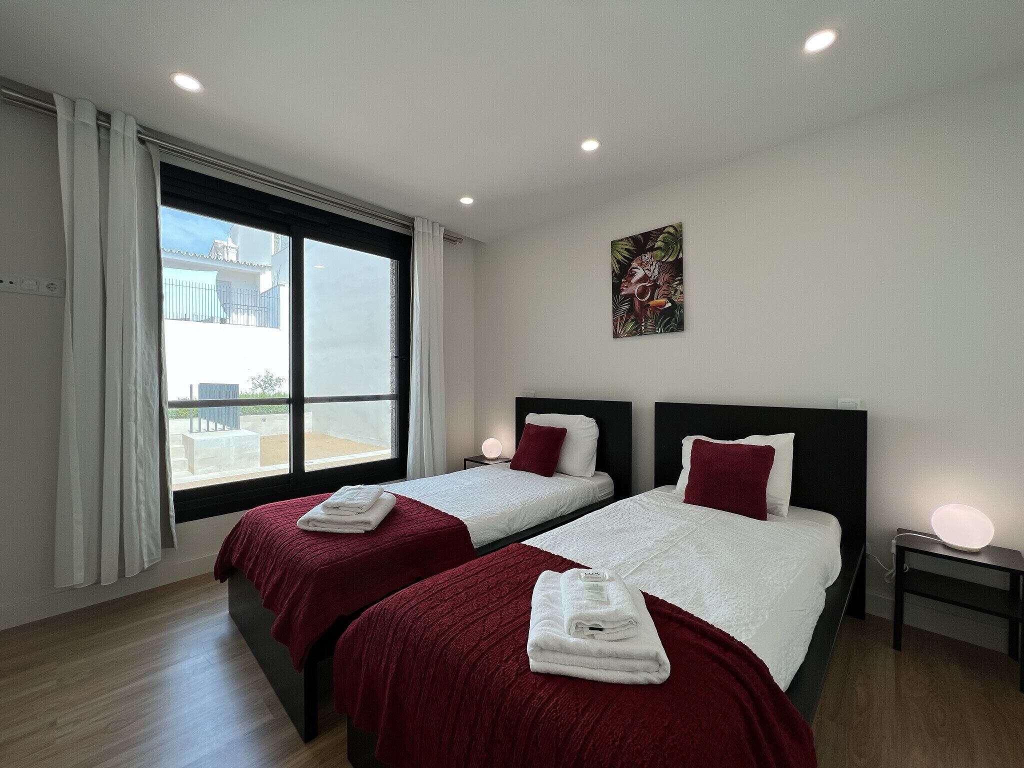 Lägenhet - 3 sovrum - terrass | 3 sovrum och sängkläder