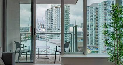 Gorgeous Downtown Unit + Parking
