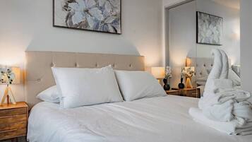 2 habitaciones, tabla de planchar con plancha, wifi y ropa de cama