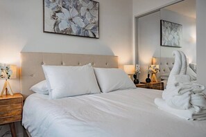 2 habitaciones, tabla de planchar con plancha, wifi y ropa de cama 