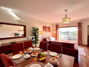 Apartment, 2 Bedrooms, Pool Access | In-room dining