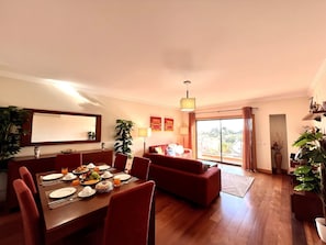 Apartment, 2 Bedrooms, Pool Access | Living room
