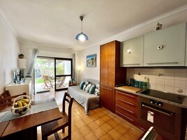 Microondas, horno, lavavajillas, tetera/pava eléctrica