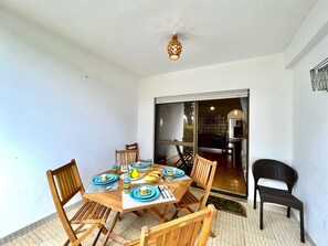 Apartamento, 2 habitaciones, fumadores, terraza | Balcón