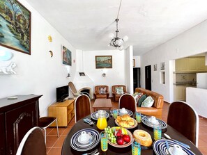 Apartment, 3 Bedrooms, Terrace | Bahagian dalam