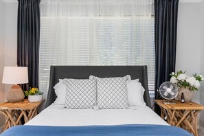 Căn hộ phong cách cổ điển | 3 phòng ngủ, bàn, bàn ủi/dụng cụ ủi quần áo