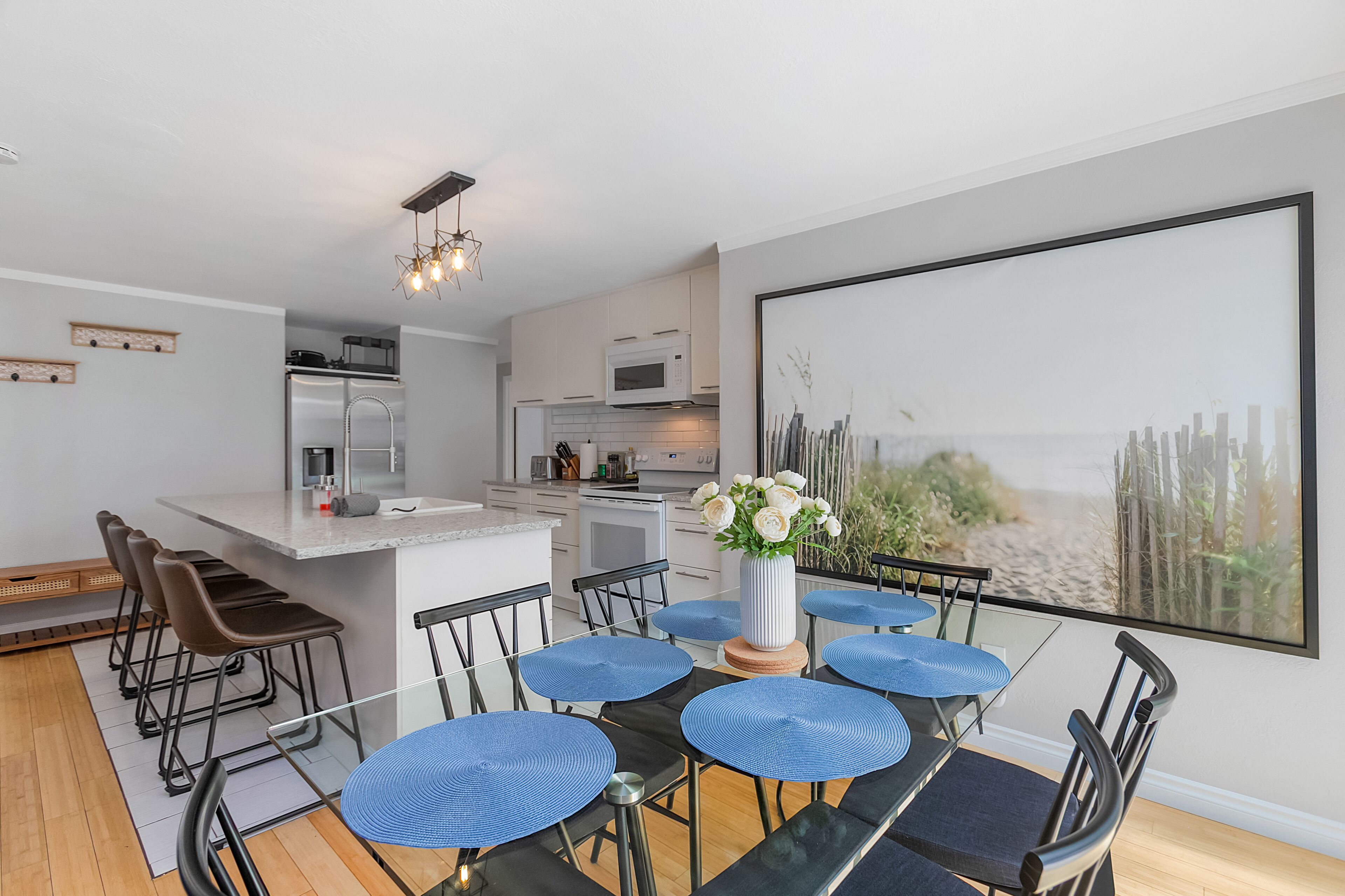 Classic Apartment | Living area | TV