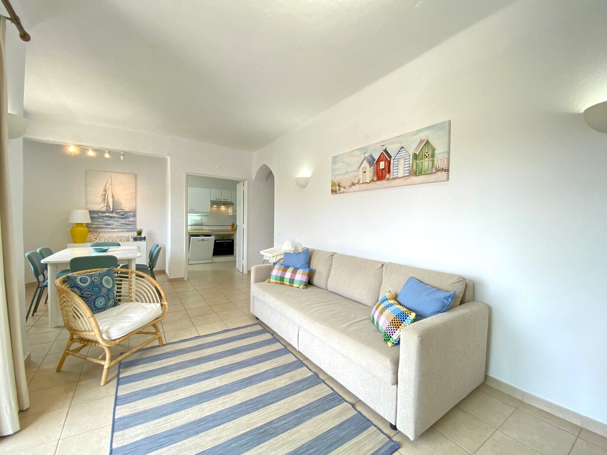 Apartment, 2 Bedrooms, Pool Access | Living room