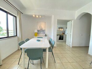 Apartment, 2 Bedrooms, Pool Access | In-room dining