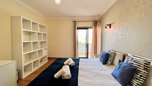 Unclassified image, 2 of 38, button - Faro Stylish 2 by Homing (Faro)