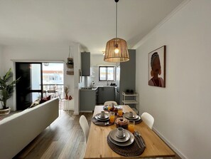 Apartment, 1 Bedroom, Terrace | In-room dining - Albufeira Design by Homing (Albufeira)