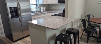 The Calico Cottage - Fire Pit - Hot Tub