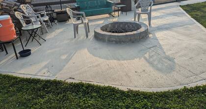 The Calico Cottage - Fire Pit - Hot Tub
