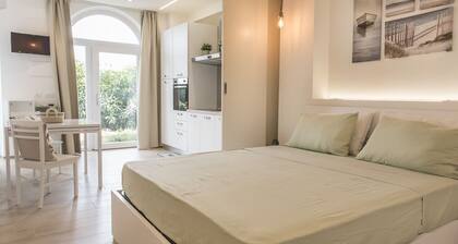 P010 - Porto Recanati, new studio facing the sea