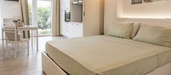 P010 - Porto Recanati, new studio facing the sea