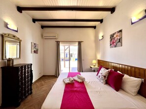Apartment, 1 Bedroom, Pool Access, Sea Facing | 1 bedroom, bed sheets - Tavira Vila Formosa 4 With Pool (Tavira)
