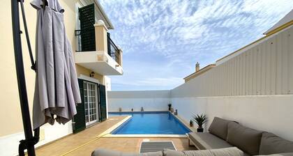 Pêra Amazing Villa With Pool by Homing
