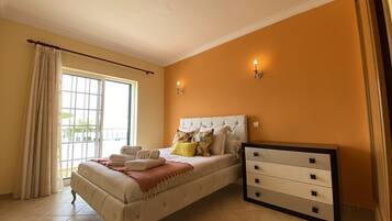 Villa, 4 Bedrooms, Private Pool | 4 bedrooms, bed sheets