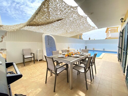 Pêra Amazing Villa With Pool by Homing