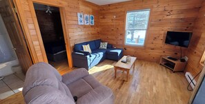 Smart TV - 2 Bedroom Cottage (York)