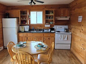 Fridge, microwave, oven, stovetop - 2 Bedroom Cottage (York)