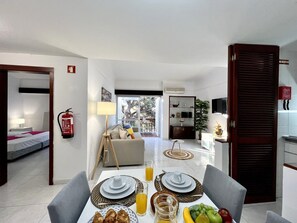 In-room dining - Vilamoura Blue Lagoon With Pool (Loulé)