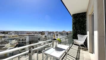 Apartamento, 3 quartos, terraço | Sacada