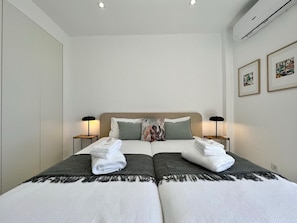 Apartment, 3 Bedrooms, Terrace | 3 bedrooms, bed sheets - Faro Deluxe by Homing (Faro)