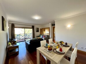 Appartement, 1 chambre, accès piscine | Restauration dans la chambre