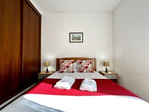 2 phòng ngủ, truy cập Internet không dây miễn phí, bộ trải giường