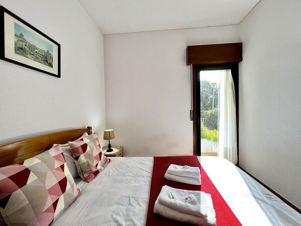 2 phòng ngủ, truy cập Internet không dây miễn phí, bộ trải giường