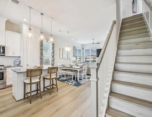 House, Multiple Beds, Pool Access, Ocean View | Private kitchen | Fridge, microwave, oven, stovetop