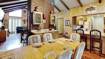 Estudio (4 Bedrooms) | Servicio de la propiedad