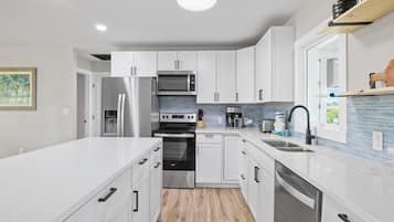 House (3 Bedrooms) | Property amenity